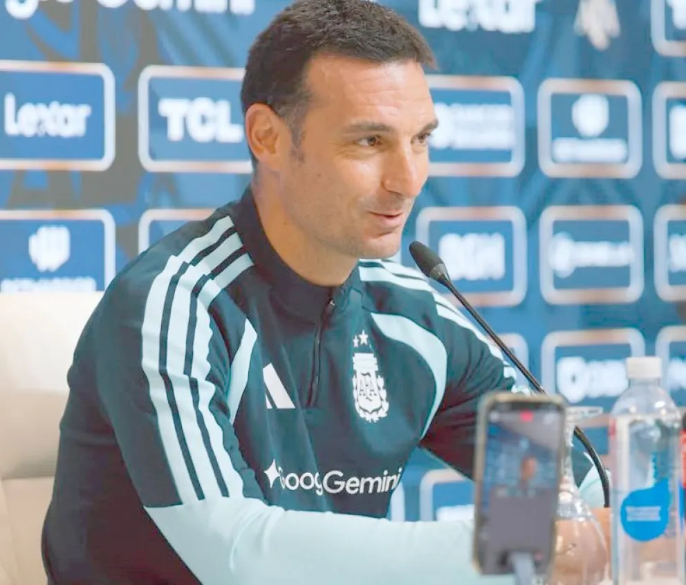 Scaloni dio pistas del once y sobre
su renovación
en la Selección.
Foto: prensa afa