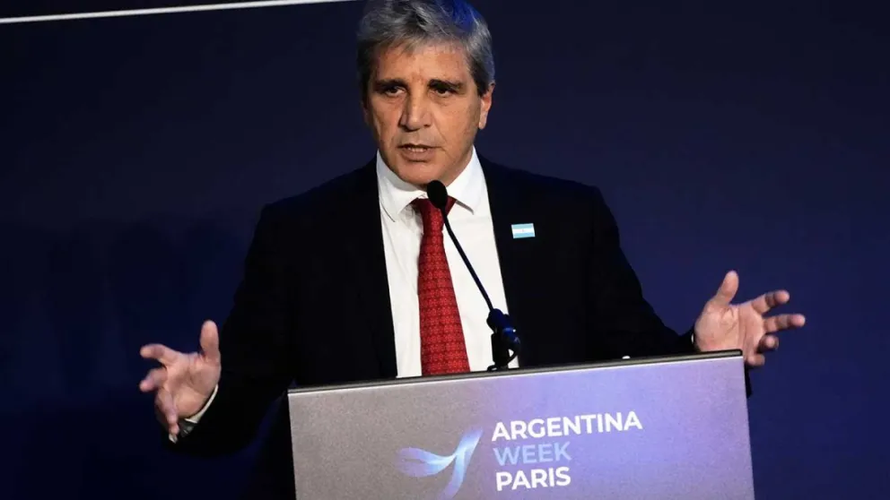 El titular de Hacienda se mostró confiado en que habrá más actividad en los próximos meses. Foto: AP