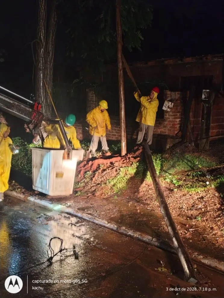 Como cada vez que llueve, el sistema provincial colapsa.