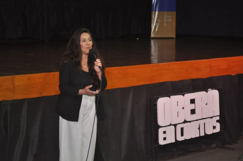 En la sala del Cine Teatro colmada de niños de 5º y 6º grado, se generó un interesante intercambio.
