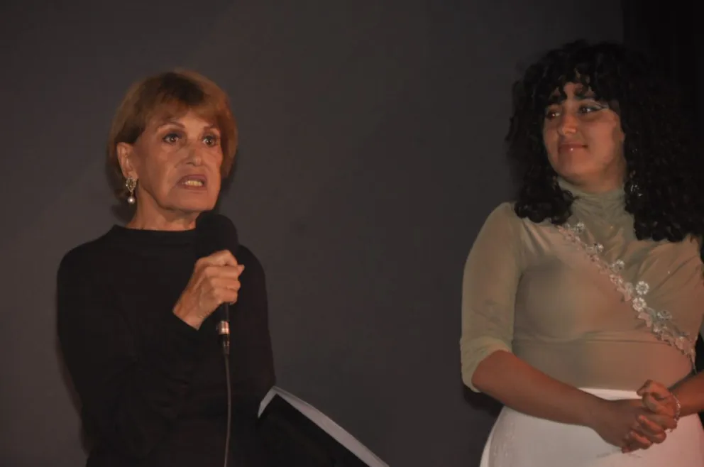 Mirtha Ibarra estuvo presente anoche, en el estreno en Argentina de Neurótica Anónima.