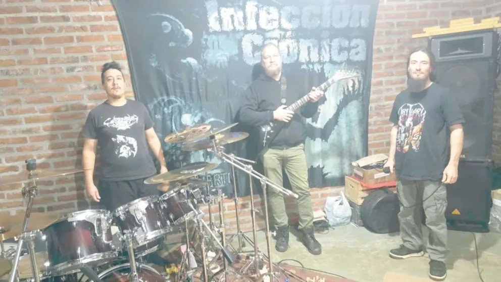 Infección Crónica tiene su sala de ensayo en Jardín América. Foto: Esteban González 