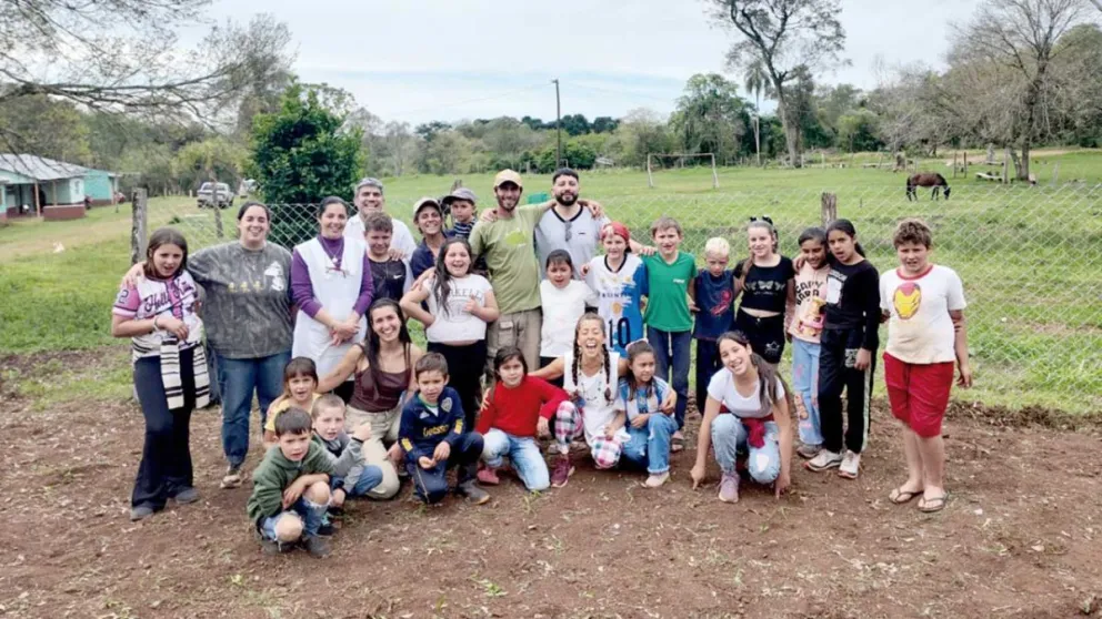 El programa busca plantar al menos 2.000 árboles nativos durante el próximo año. Foto: Carina Martínez