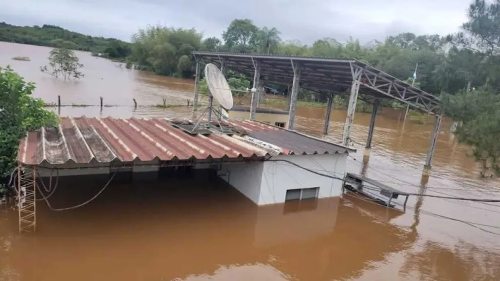 Los cruces fluviales con Paraguay en Corpus, Jardín América y Puerto Leoni siguen suspendidos. Foto: Esteban González