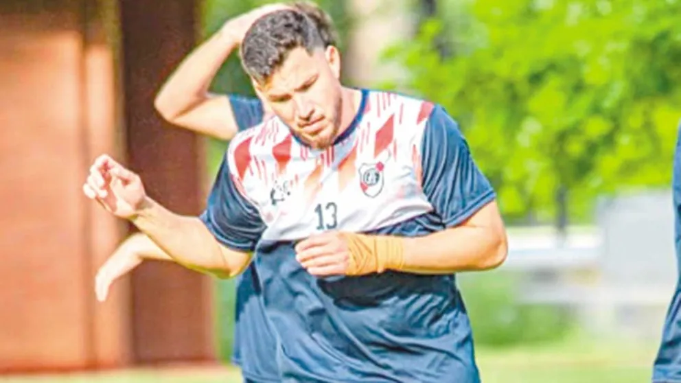 Brizuela es uno de los pilares de la defensa franjeada. Foto: Prensa Guaraní