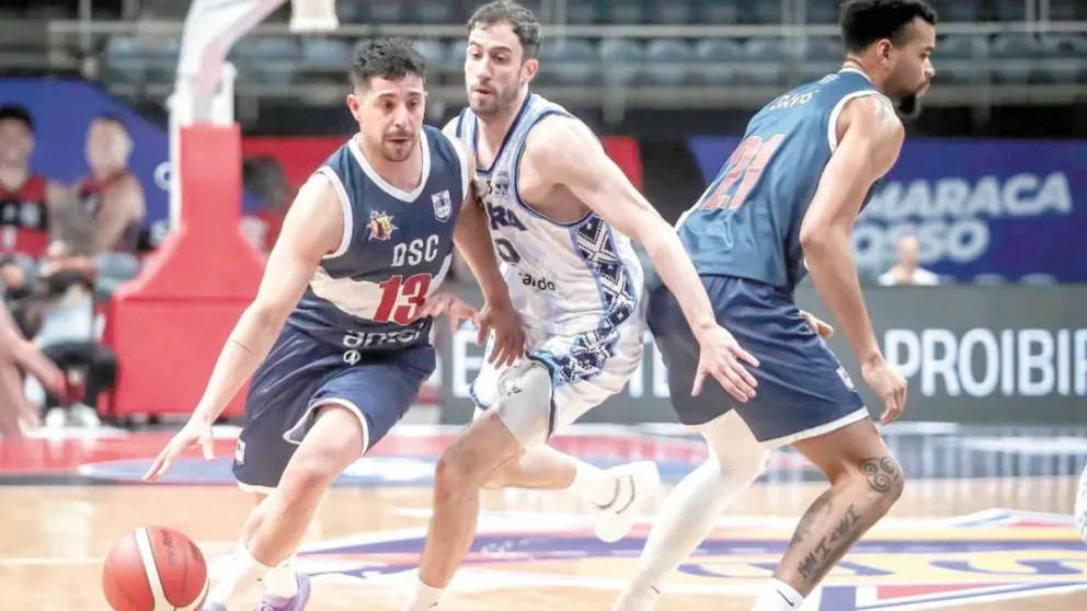 El Celeste no pudo hacer pie en el Maracanazinho. Foto: Fiba