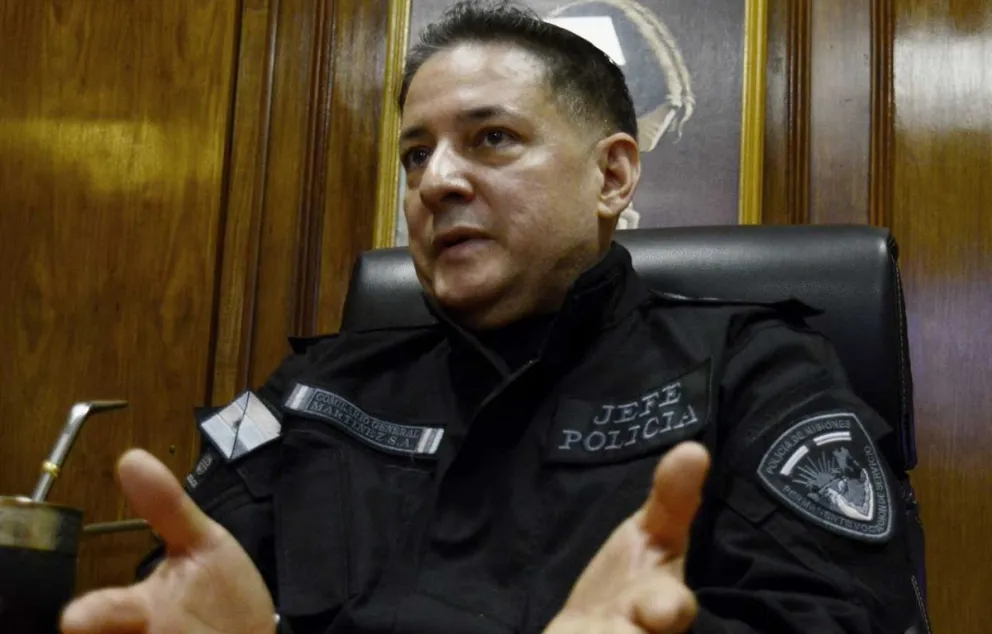 Martínez lleva más de tres décadas perteneciendo a la fuerza. //Foto: Julián Grondona.